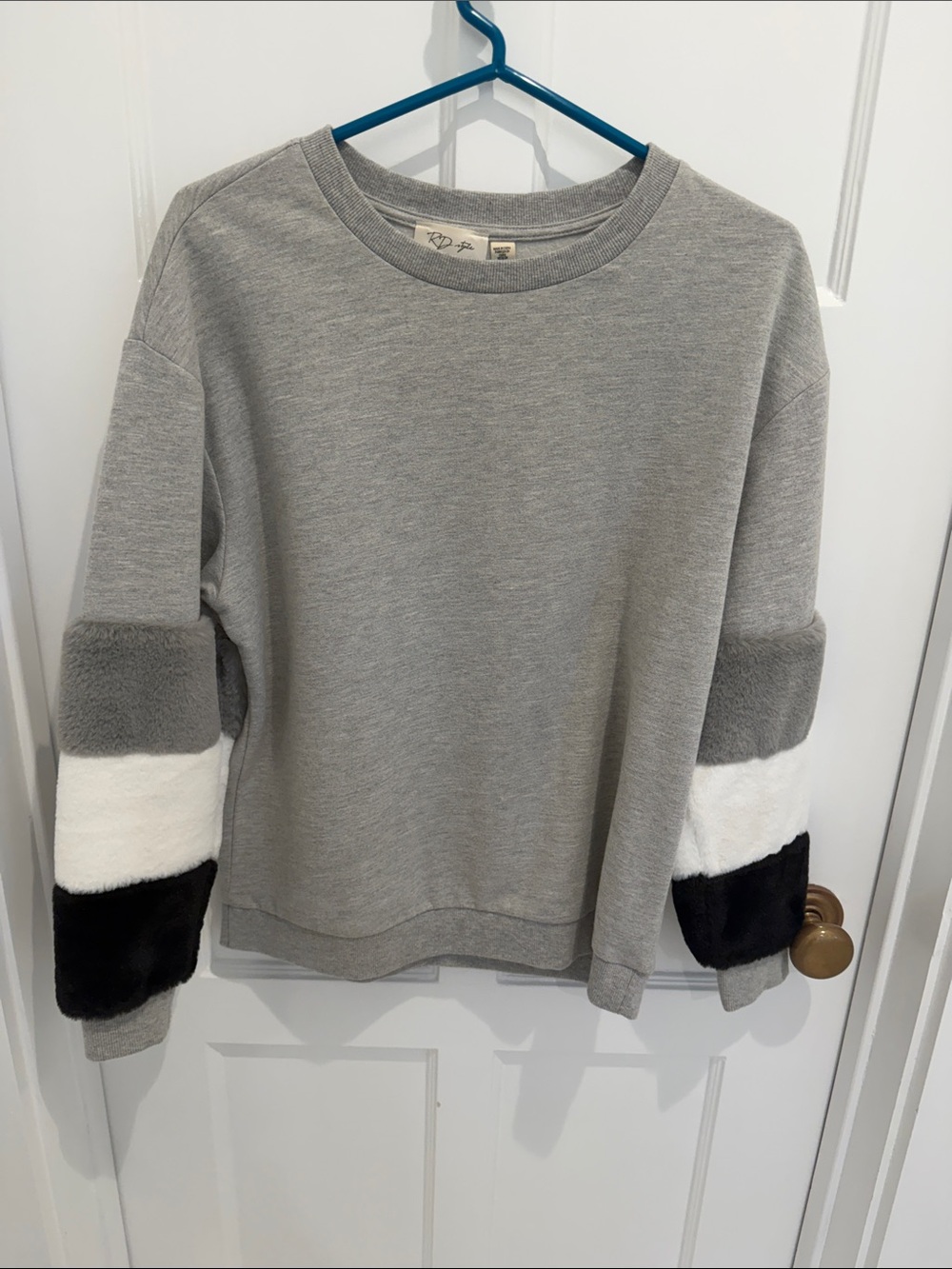 RD Style Size S Cozy Colorblock Faux Fur Sleeve Sweatshirt